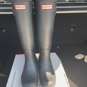 Hunter tall rain boots black